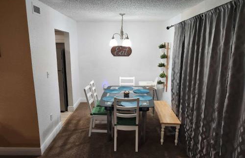 Beautiful 2-Bedroom Condo Near Universal and other Orlando Attractions, King Bed & Wi-Fi - Foto 6