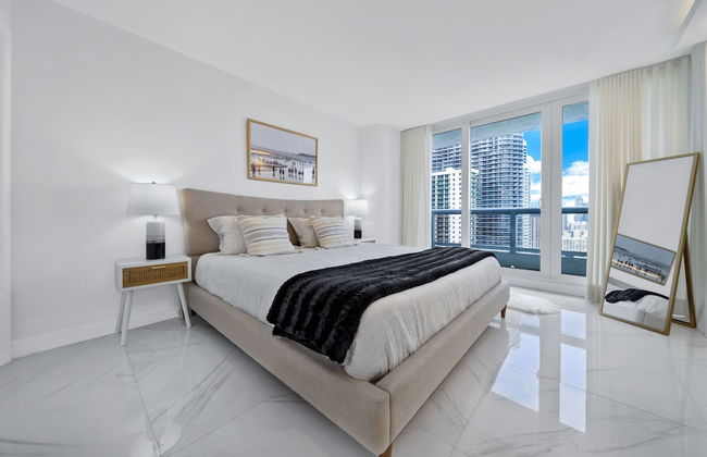Modern Apartments Biscayne Bay - Photo 4