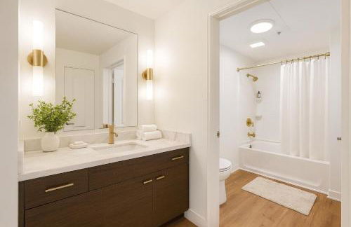 Marina Boardwalk Breeze 1BA & 2BA - Short Trip To Venice Beach - Foto 12