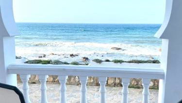 Primera Línea de Playa Increíbles vistas - Photo 2