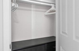 7 Min walk to Golden Belt - 4 Min Drive to Downtown - 7 to Duke - Photo 28