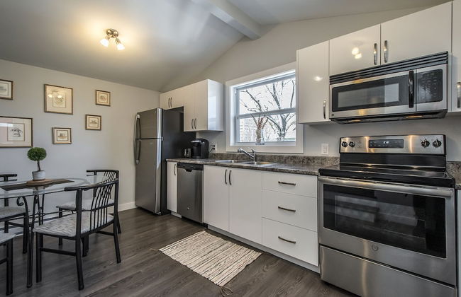 Spacious DAL & Downtown Apartments - Photo 24