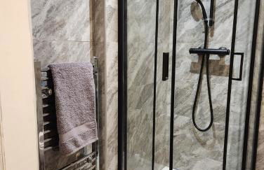 Ensuite Studio Flat Crawley-Gatwick - Foto 10