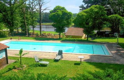 Bungalow charmant à Rochechouart avec vue sur lac - Foto 1