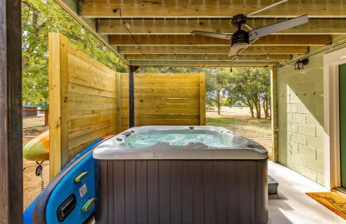 300 steps from Lake Hot Tub Fire Pit Game Room - Foto 48