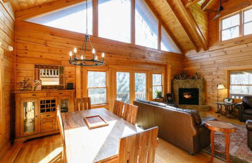 Unique Mountain Cabin Retreat with Hot Tub and View - Foto 6