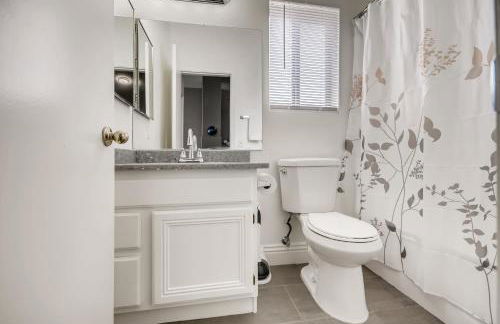 Luxurious House With A Pool, Spa, and Patio, Sleeps 6 Comfortably - Foto 7