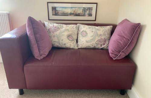 Large 2 bedroom town centre flat with free parking - Foto 11