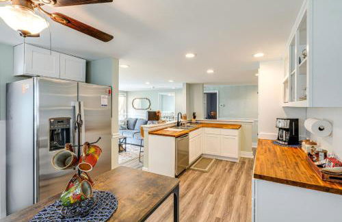 Small-Town Charm and Local Dining Home in Burgaw! - Foto 7