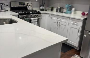 Cozy 3-Bedroom Apartment in Newark near NYC - Foto 28