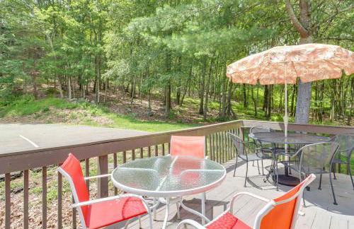 Community Indoor Pool Tannersville Townhome - Foto 23