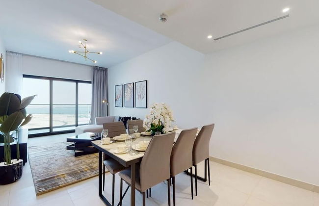 Luxury 3BR Designer Retreat with Parking - Foto 6