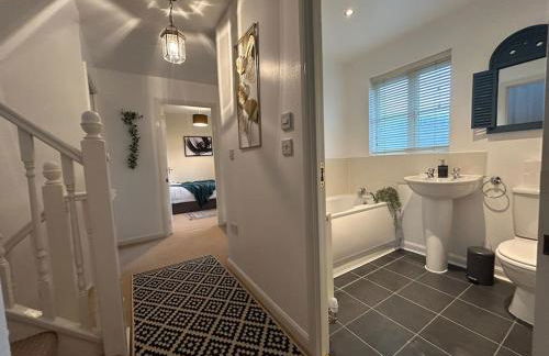 6 Bedroom House - DISC0UNTS - Parking, Contractors, Group, Family - Foto 39