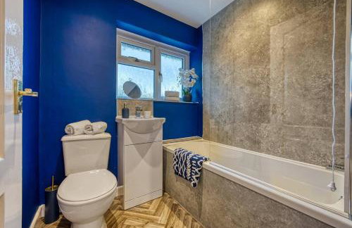 Dudley-5 beds-Contractors-parking-long stay! - Foto 5