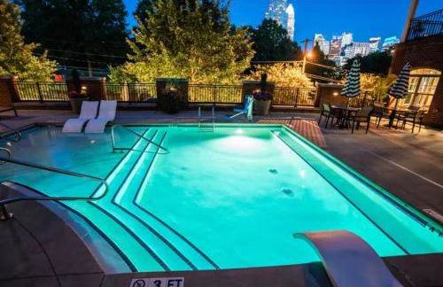 Skyline Serenity- Gym, Walk to Bars and Restaurants - Foto 25