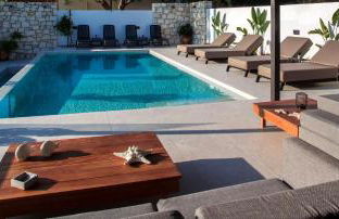 Avrilia Seaside Villa Heated Pool - Foto 25