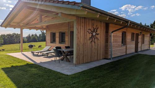 Gemütliche Chalets & Ferienhäuser mit Kamin und Sauna im bayrischen Wald - Foto 2