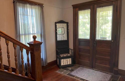 It's A Wonderful Life - Main St Penn Yan - Walk to Shops & Dining - Hot Tub - Pets OK - Seneca & Keuka Lake - Foto 40