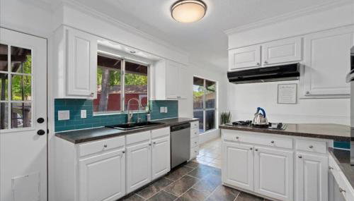 Small Town, Big House - Sleeps 8! - Foto 2