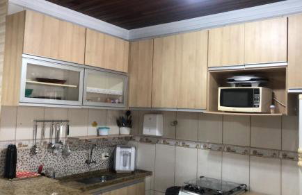 Piscina aquecida, 3 dorms ar condicionado, Cervejeira e Bilhar, a 500 metros do Mar - Foto 17