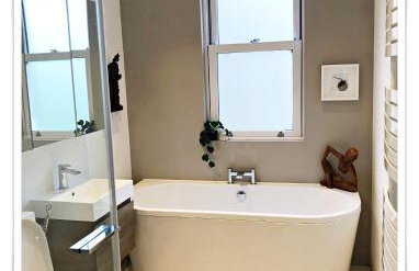 Spacious and modern 2 bedroom flat near the City Centre - Foto 21