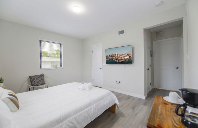 Amazing Experience in Calle Ocho - Photo 7