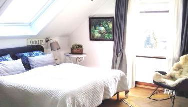 Quarterdeck61 - Photo 3