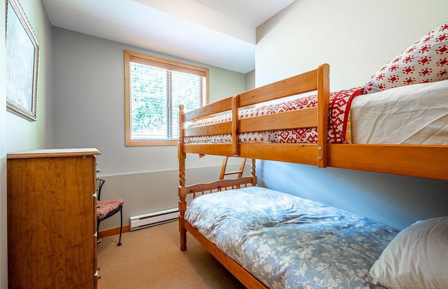 Bear's Paw Chalet - Amazing Location & Ski In/out - Photo 5