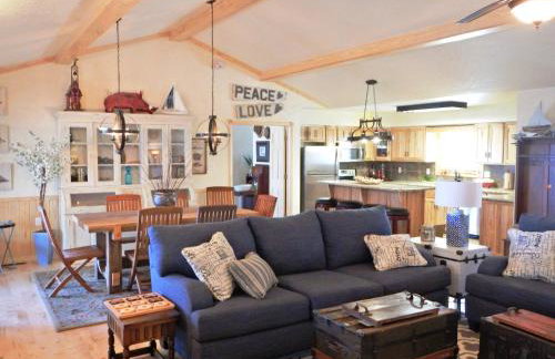 C21, Three bedroom, three bath log-sided, luxury Harbor North cottage with hot tub cottage - Foto 1