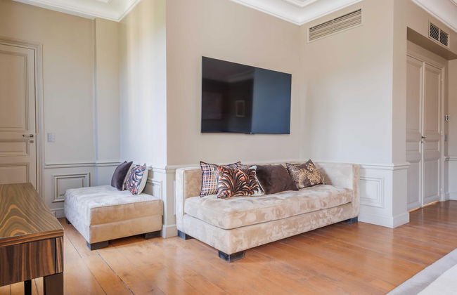 Luxury Mansion With Garden in Heart of Neuilly - Foto 17