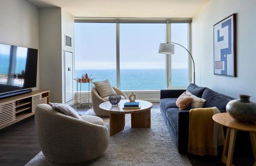 Lux Apts with Lake Views and Top Amenities - Foto 58