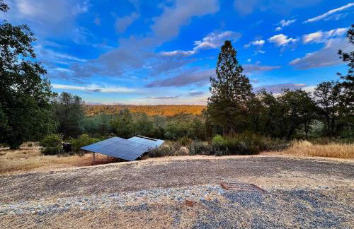 Unique Container, Home 20 Acres, Modern Stay - Photo 35
