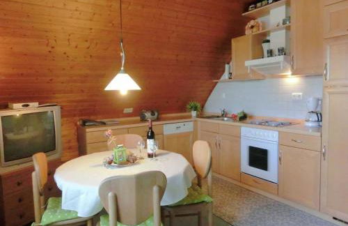 Cozy Apartment with Private Garden in Nisterau - Foto 8