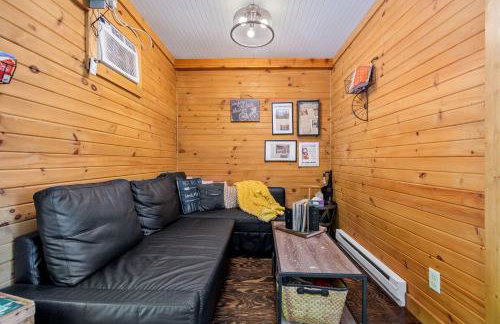 Unique Dover Accommodation with a Hot Tub Perfect for Glamping in Ohio - Foto 10