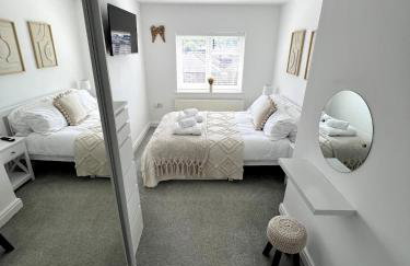 Spacious, cosy & stylish 3 Bed Home in Salford, near Trafford Park - Free Parking - Foto 8