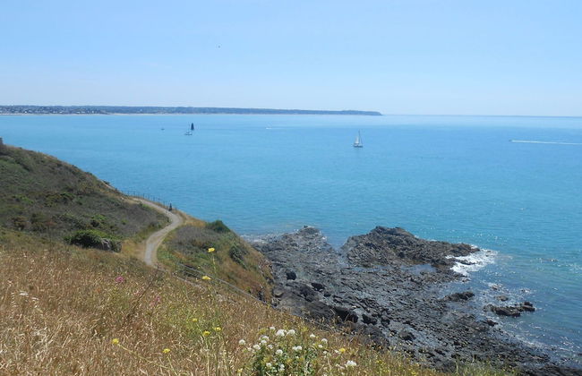 Bungalow in Gouville-sur-mer Near Beach - Photo 17