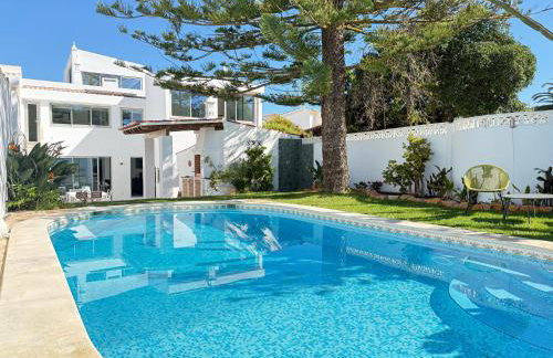 Vila Golfinho, with heated pool, rooftop lounge and ocean views - Foto 2