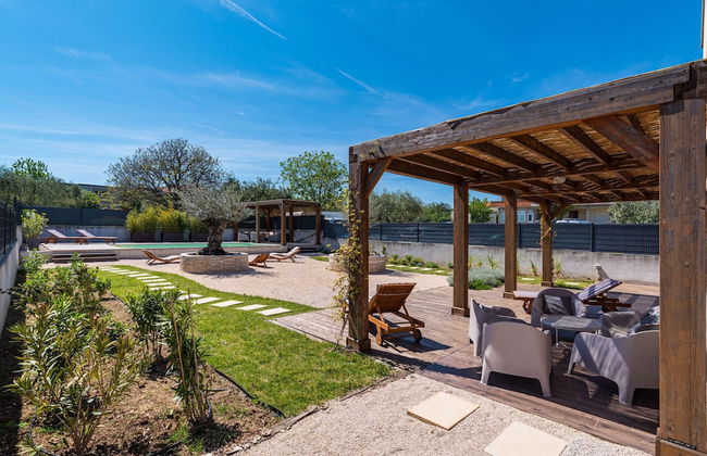 Nice Villa With Private Pool, Fenced Garden, Roofed Terrace, Near the Beach - Foto 34