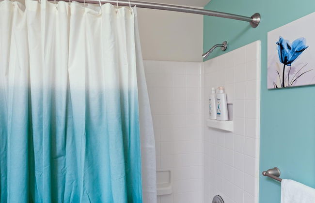 Hip & Vibrant 2 Bedroom Apartment with Parking & Wifi - Foto 3