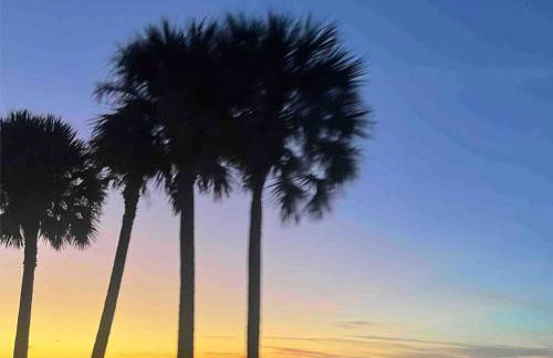 The Wisteria Oasis With heated pool and hot tub - Foto 53