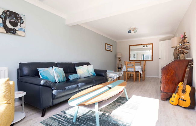 Seaside Retreat - Five Minutes to Beach Village - Photo 1