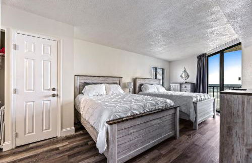 Ocean View with a beachfront pool at Ocean Trillium Condo ~ 304 - Foto 20