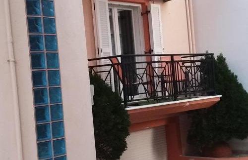 Cozy & Spacious Apartment Walk to Vathy Center - Photo 11