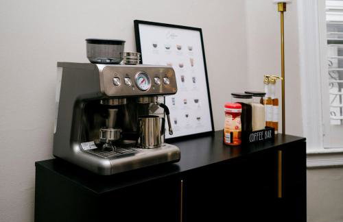 Top 1 Rated 4BR Lincoln Park House - King Bed - Photo 62