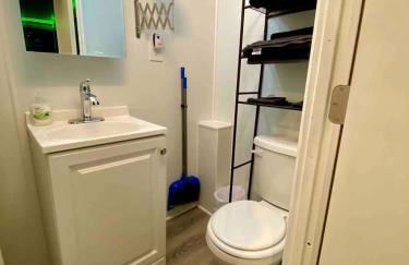 Fully Refurbished Container in Devore Heights, California, for Glamping Trips on Route 66 - Foto 6