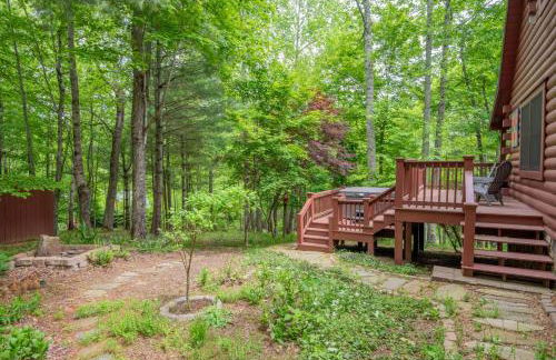 West Jefferson Cabin- Hot Tub, Fireplace, Sleeps 7 - Foto 14