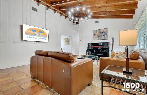 3 Home 12 bedroom compound with Pool and BBQ sleeps 24 - Foto 18