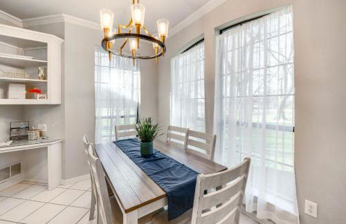 about 3 Mi to Dtwn Aubrey Vacation Rental with Patio! - Foto 11