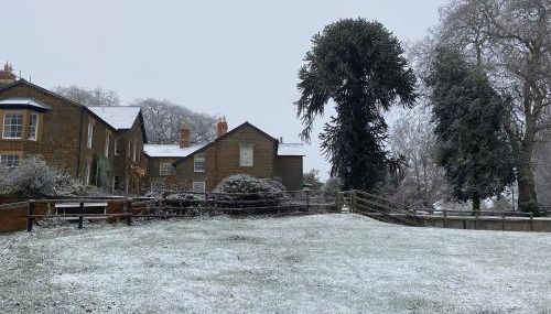 Tilly’s stable - Photo 4