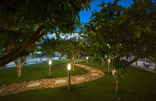 Villa Mairi - 2 private pools & Game Room near Athens - Foto 5